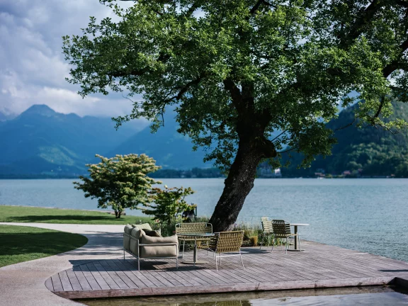 La terrasse au bord du lac.