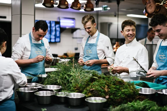 Jean Sulpice et sa brigade en cuisine.