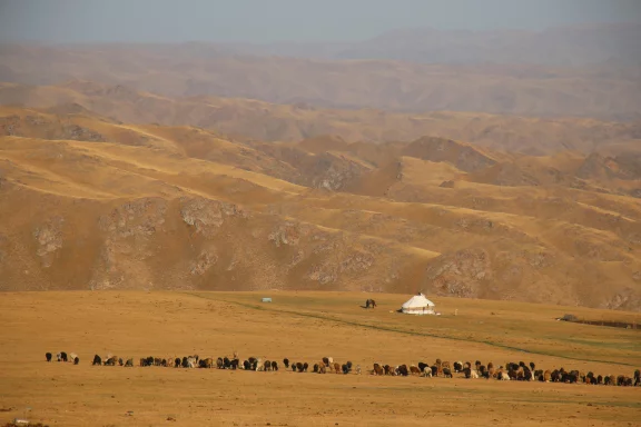 Paysage des hauts plateaux kirghizes.
