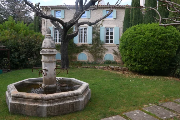 Une villa du domaine des Andéols avec son jardin privé.
