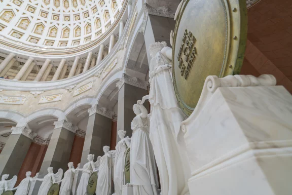 Dans l'intérieur du hall de la libération à Kelheim ©Dietmar Denger