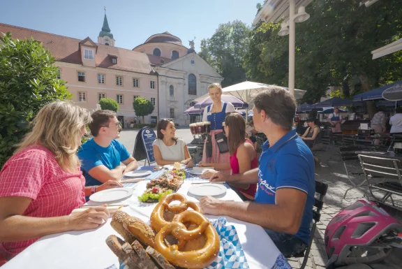 Dans le jardin de bière de l'abbaye Weltenbuerg ©Dietmar Denger