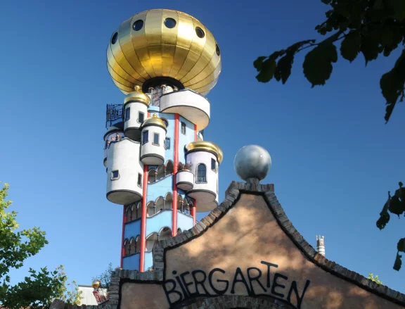 La tour de la brasserie Kuchlbauer.