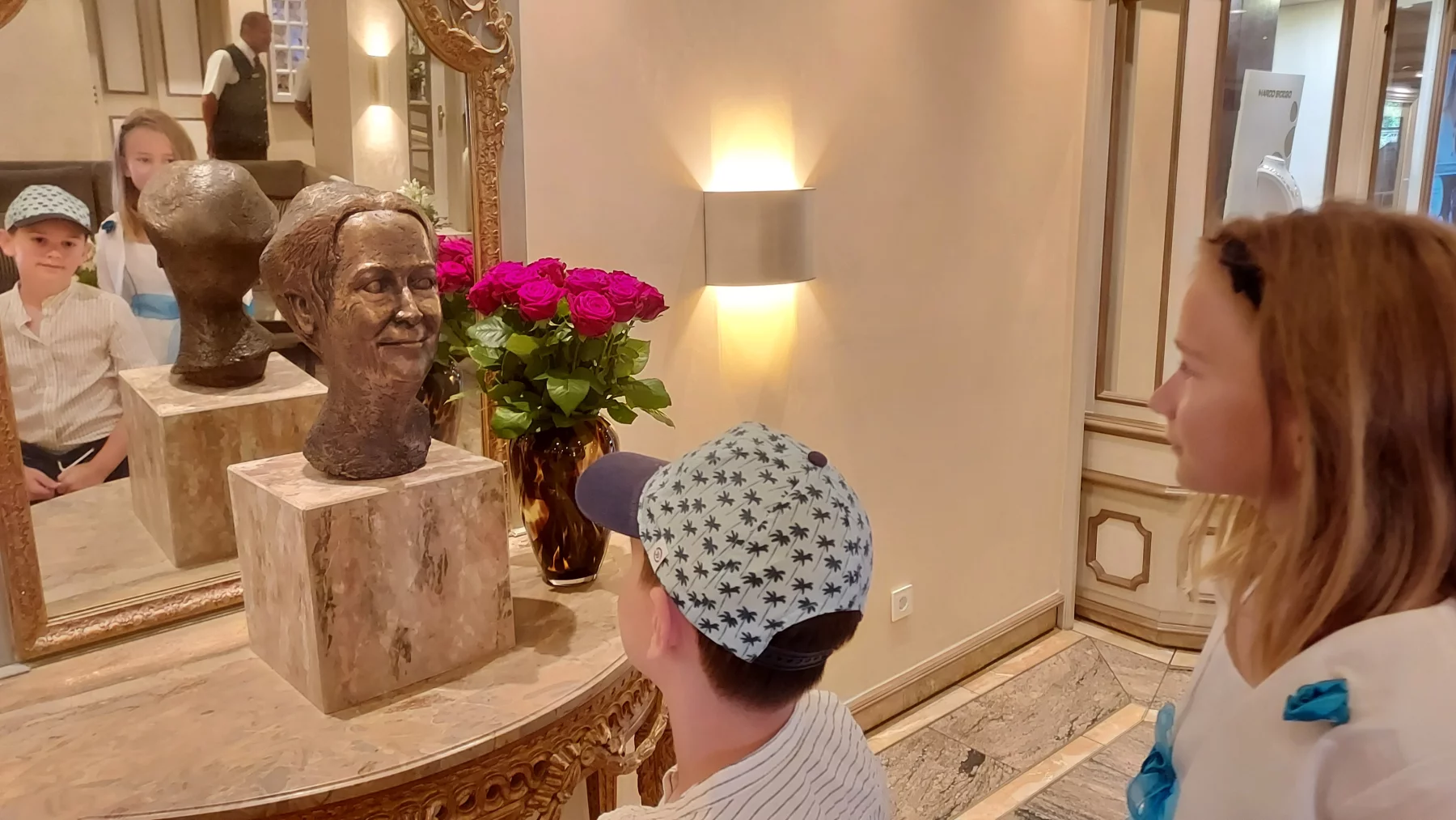 Le buste de Hermine Bareiss a une place d'honneur dans le hall d'entrée.