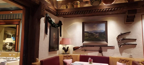 Les restaurants pour les hôtes en demi-pension affichent tous un style différent.