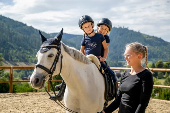 Très prisé des petits vacanciers, l'écurie des poneys.