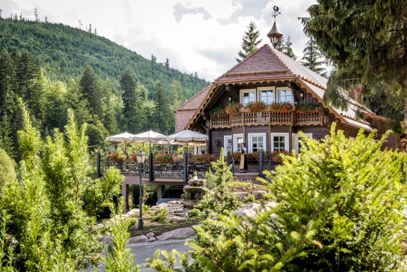 Le Forellenhof Buhlbach: une pisciculture avec restaurants fait partie du Bareiss.