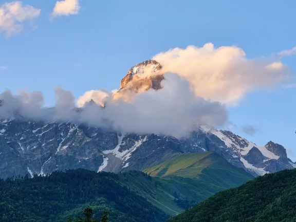 Coucher de soleil sur le mont Ouchba.