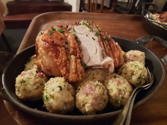 Les plats régionaux sont copieux.