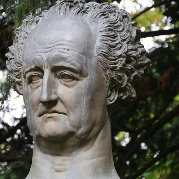 Goethe était sous le charme de l'ambiance mélancolique dégagée par les ruines du château de Heidelberg.
