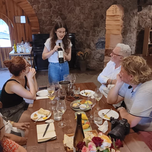 Dégusuation au domaine de Tuschpa, Arménie