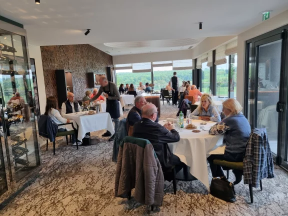 La nouvelle salle du restaurant a été inaugurée en septembre 2025.
