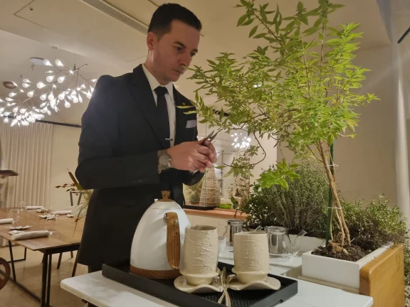 Les infusions préparées en direct avec des herbes fraiches.