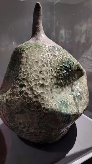 Un fruit de la forêt amazonienne. Oeuvre de Dalava Duarte