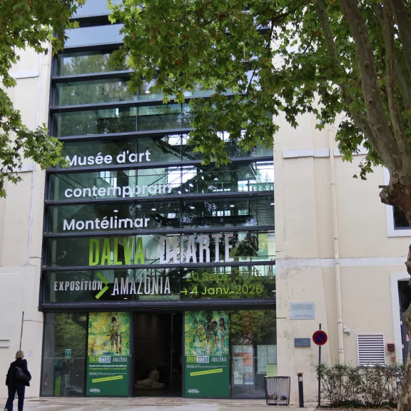 Le musée d'art contemporain à Montélmiar.