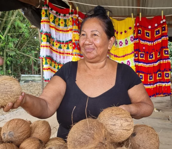 Vente de fruits sur le marché.