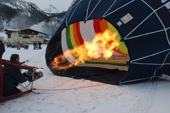 Préparation des montgolfières.