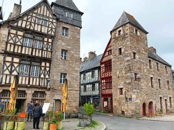 Tréguier, maisons à pan de bois des XVe et XVIe siècles