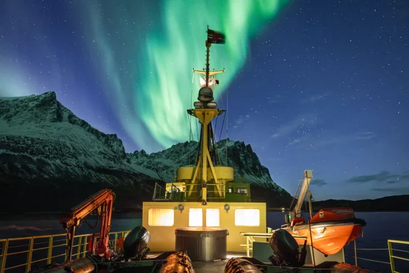 Magnifique spectacle depuis le Nanook. Photo Valentin Pilate