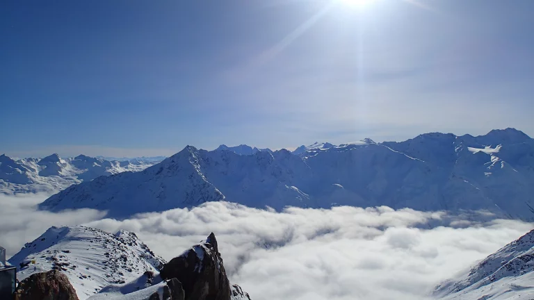 250 sommets de plus de 3000 mètres sont la coulisse spectaculaire de l'Oetztal