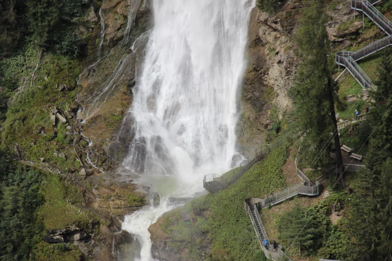 Le Stuibenfall, une des cascades les plus impressionnantes de l'Oetztal