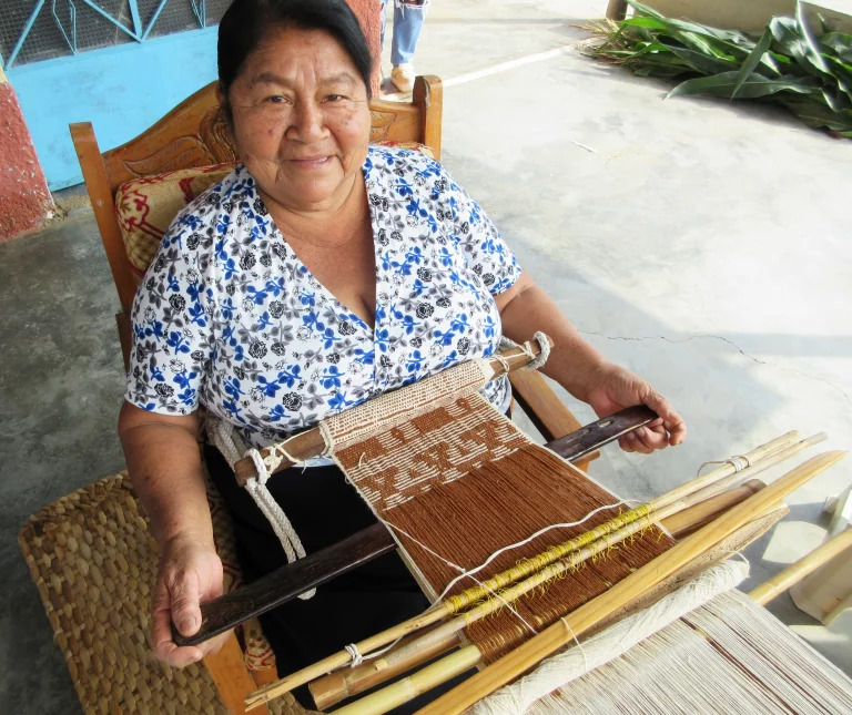 Susana Bances Zena, la tisserande traditionnelle de Tucumé, à Caserio La Raya