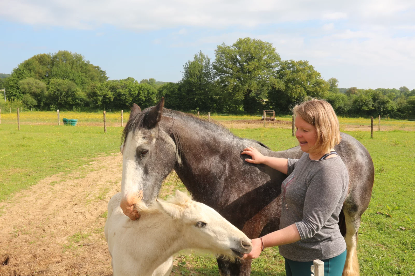 Muriel, la femme qui murmure à l'oreille des chevaux.