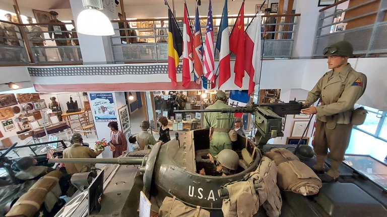 Au musée Roger Bellon.