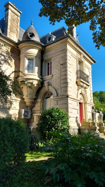 Le magnifique petit manoir Le Madrigal.