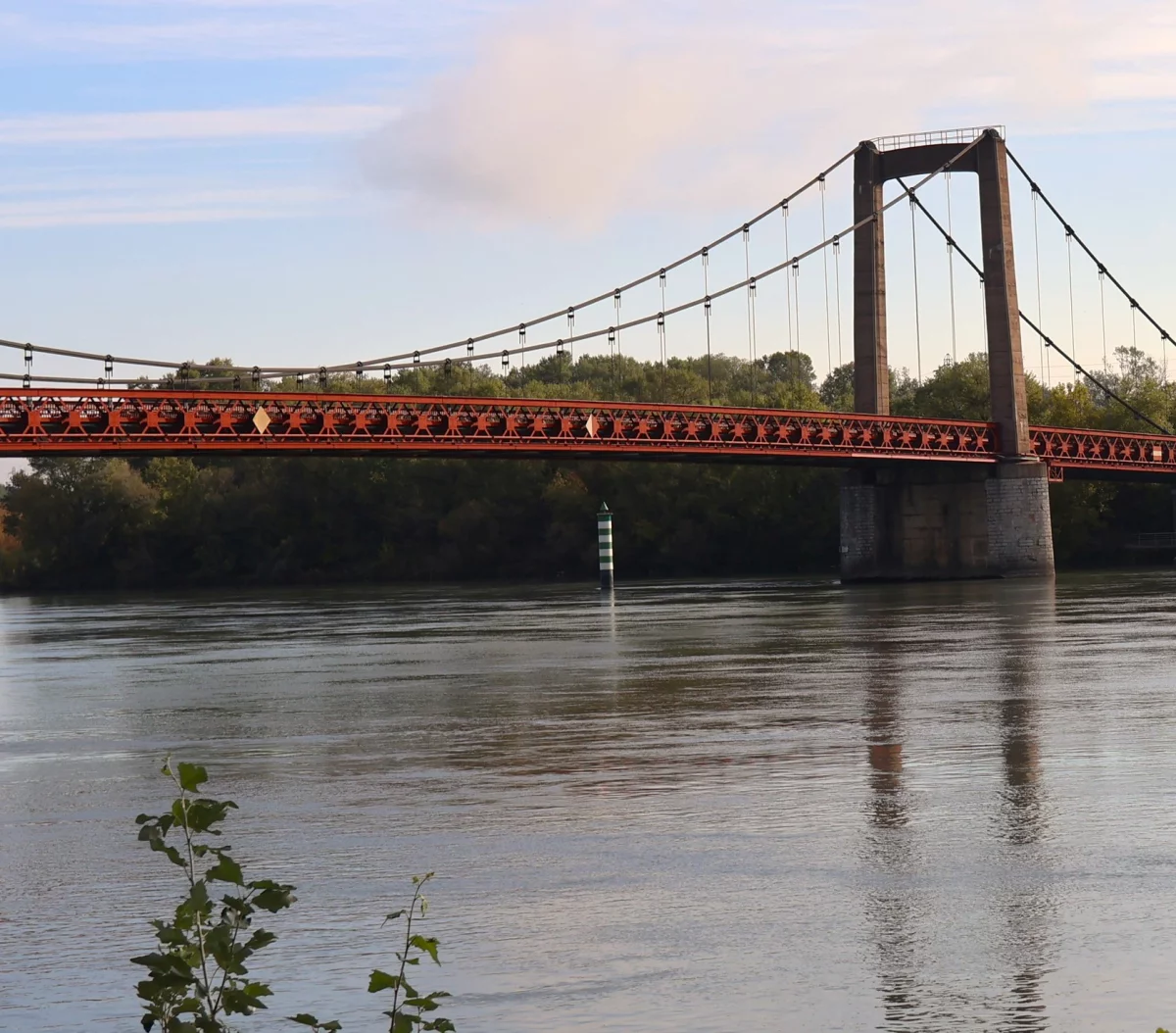 D'innombrables ponts permettent de traverser le Rhône.