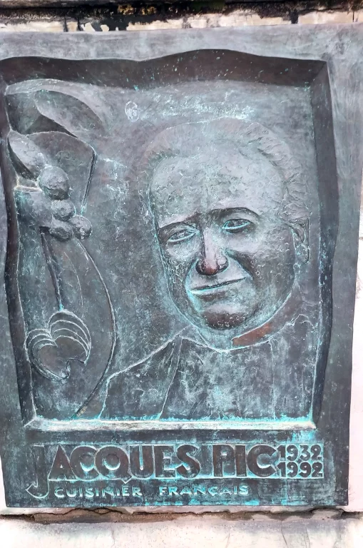 Le grand chef restaurateur Jaques Pic a créé la Maison Pic à Valence, un restaurant 3*.