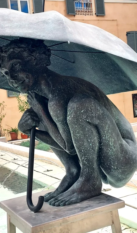 Un p'tit coin de paradis... une œuvre d'Annick Leroy à Montélimar.