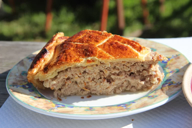 La tourte fait partie du repas marcaire
