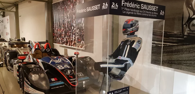 Onroak Automotive a aménagé cette voiture pour Frédéric Sausset, pilote quadri-amputé