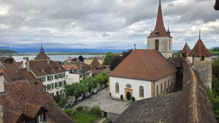 Depuis les remparts de Morat.