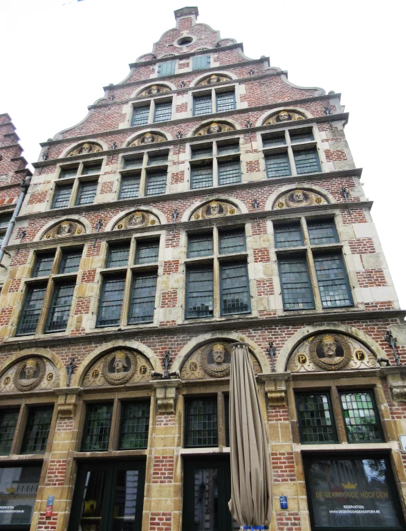 L'Histoire à façade ouverte