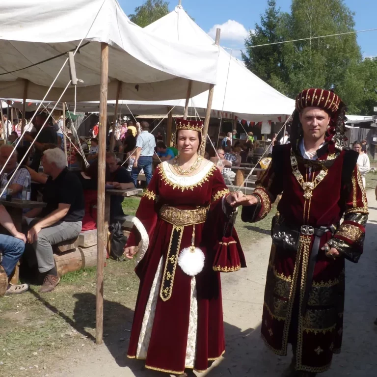 Des costumes magnifiques au Cave Gladium