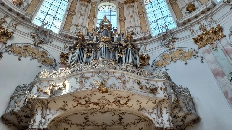 L'intérieur de l'église abbatiale d'Ettal