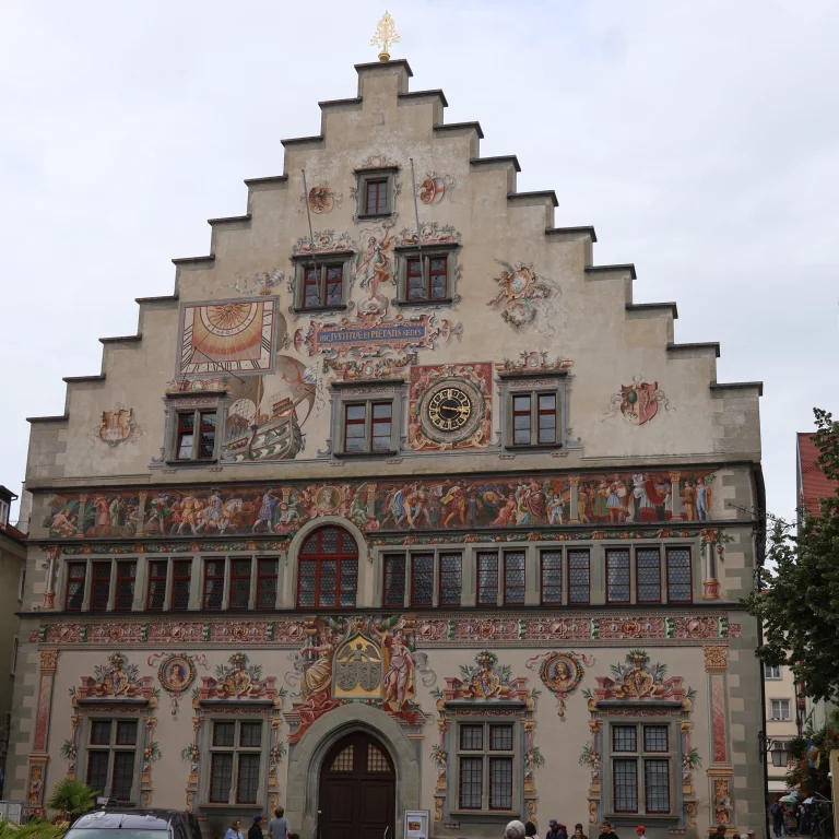 L'hôtel de ville de Lindau raconte l'histoire de la ville
