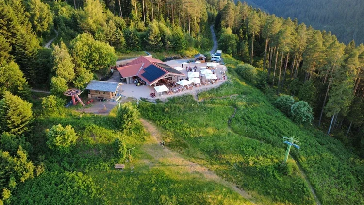 La Glasmännlehütte vue du ciel. ©Glasmännlehütte