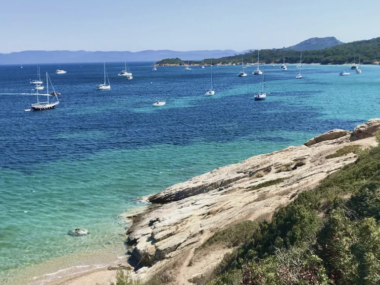 5-Plage-de-la-Courtade-©F.Hermine