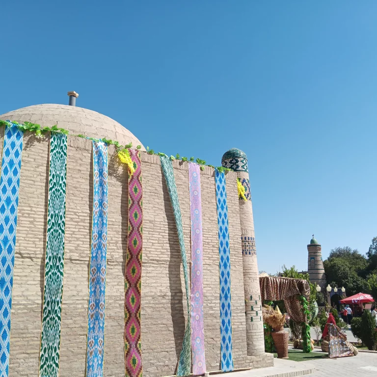 Khiva en fête et en couleurs, au nom du melon. Photo Claude Vautrin