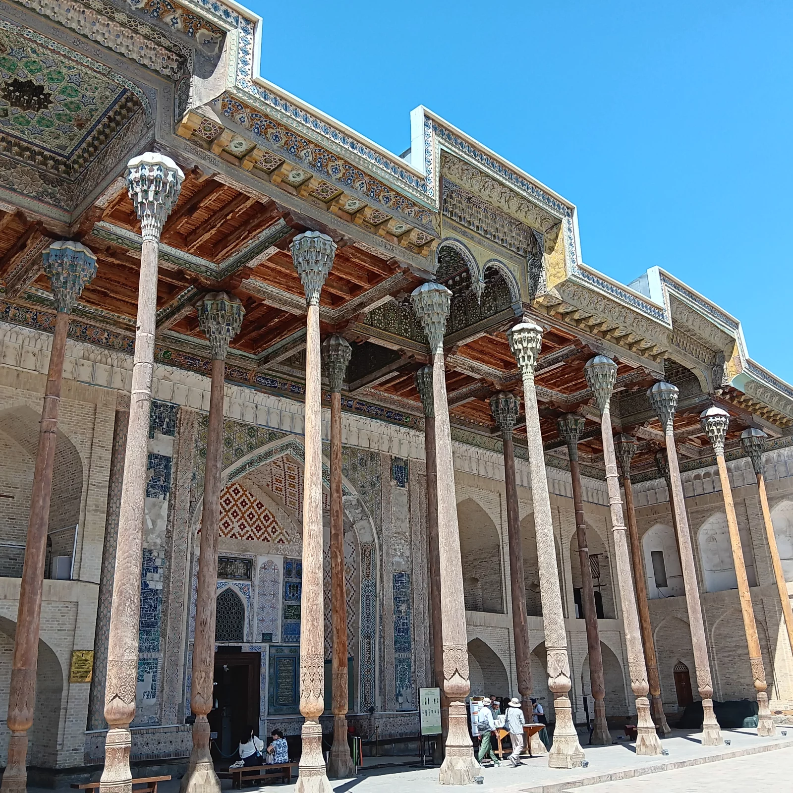 La mosquée Bolo Hauz. Boukhara. Photo Claude Vautrin