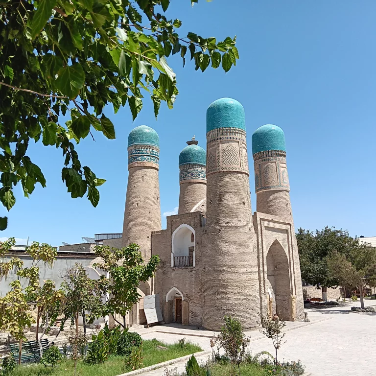Chor Minor, les quatre minarets. Boukhara. Photo Claude Vautrin