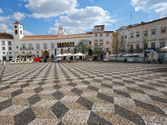 La place centrale d'Elvas.