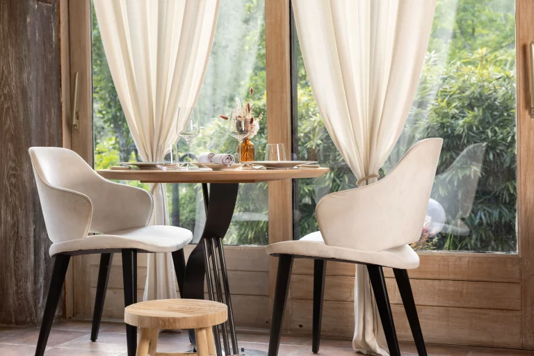 Un mobilier qui privilégie les produits naturels.