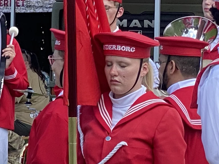 Lors du défilé des cavaliers pour le grand concours annuel de "ringridning".