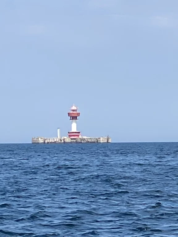 Le phare en face de l'embouchure de Kiel.