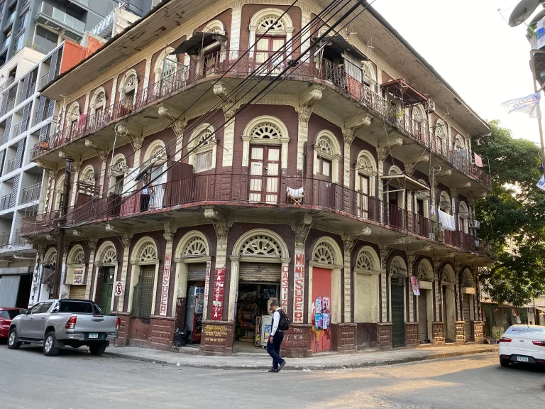Casco Viejo (ou Antiguo), un mélange d'architectures coloniales.