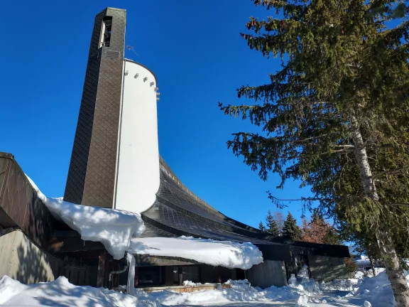L'église Notre-Dame-des-Neiges à Alpe d'Huez.